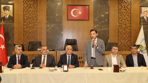 Başkan Yazıcıoğlu, mahalle muhtarları ile ilk toplantısını gerçekleştirdi